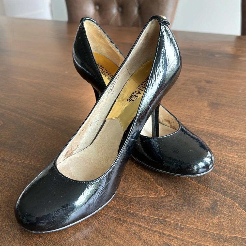 Vintage Michael Kors Black Patent Leather Pumps
